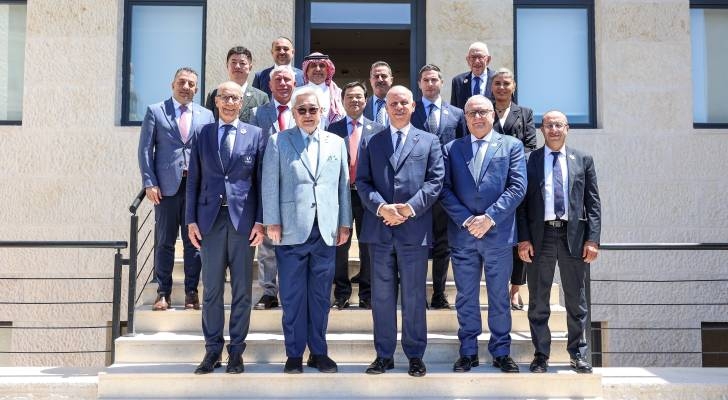 الأمير فيصل يستقبل وفد مهرجان "الأمل والأحلام"