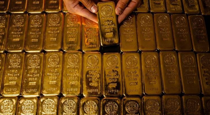 الطلب الاستثماري على الذهب يقفز إلى 552 طنا في الربع الأول 2025 مدفوعا بأسعار قياسية