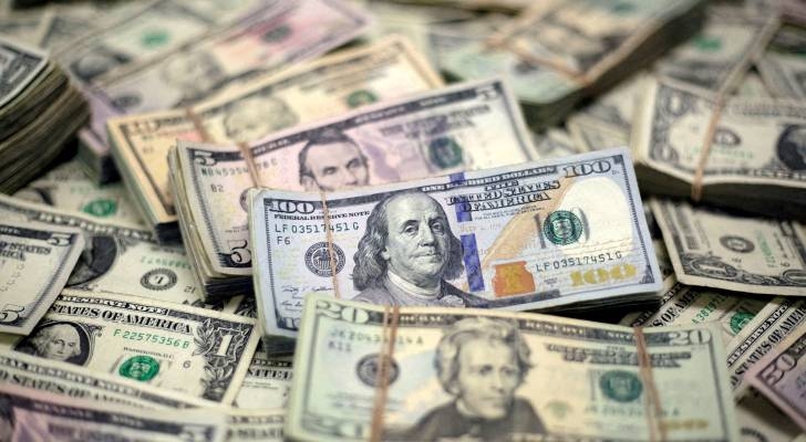 الدولار يرتفع بعد صدور قرار قضائي يمنع ترمب من فرض رسوم جمركية على واردات دول أخرى