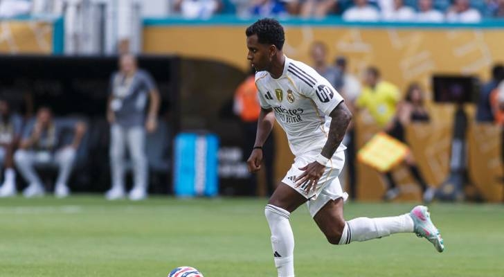تشابي ألونسو يقطع الشك باليقين: رودريجو باقٍ في ريال مدريد