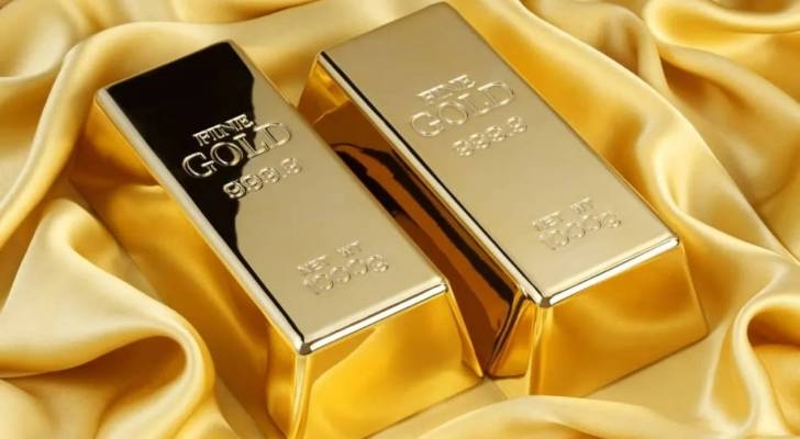 الذهب ينخفض لأدنى مستوى في 3 أسابيع وسط تصاعد التوترات الإقليمية