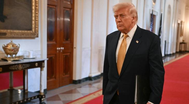 البيت الأبيض يكشف تفاصيل حالة ترمب الصحية بعد إعلان إصابته بقصور وريدي مزمن