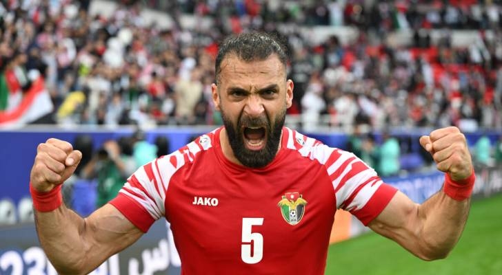 يزن العرب يشعل منصات التواصل بهدف تاريخي في شباك برشلونة