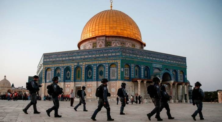 الإفراج عن خطيب المسجد الأقصى وقاضي قضاة مدينة القدس بعد أن اعتقلا في وقت سابق اليوم قبيل صلاة الجمعة