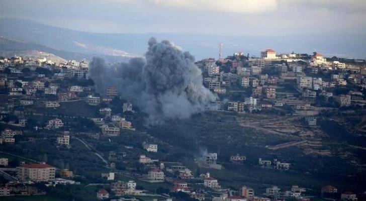 مراسلة رؤيا: غارة تستهدف جرافة والاحتلال يعلن اغتيال قيادي في حزب الله جنوبي لبنان