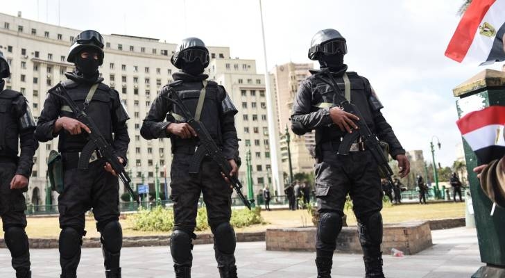 حملة أمنية موسعة في مصر.. الداخلية تستهدف مشاهير "السوشيال ميديا" بتهم غسيل الأموال وانتهاك قيم الأسرة