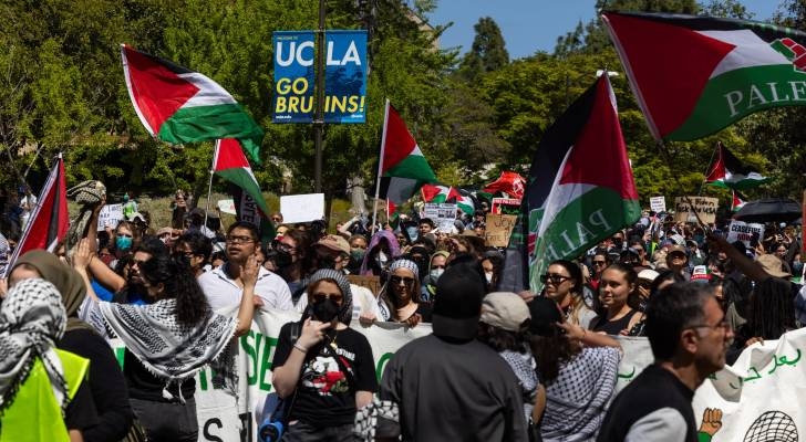 مظاهرات مؤيدة للفلسطينيين.. جامعة كاليفورنيا تبحث تسوية بمليار دولار مع إدارة ترمب بعد تجميد 584 مليوناً