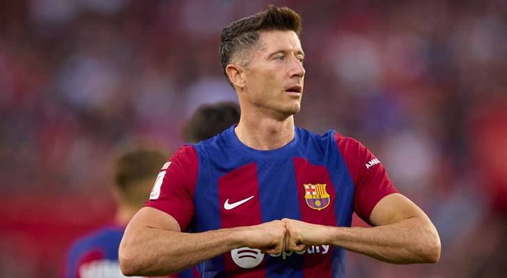 أزمة في برشلونة بسبب ليفاندوفسكي