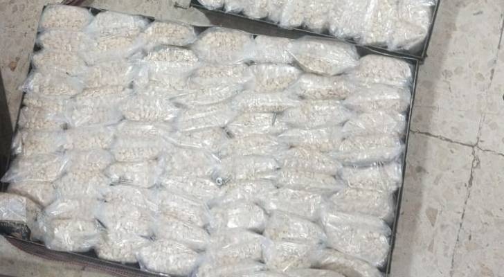 الجمارك الأردنية تضبط أكثر من نصف مليون حبة كبتاجون مخدر في مركز جمرك الكرامة