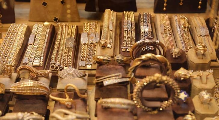الذهب يواصل الصعود عالمياً.. مع ترقب بيانات أمريكية قد تغير مسار الفائدة