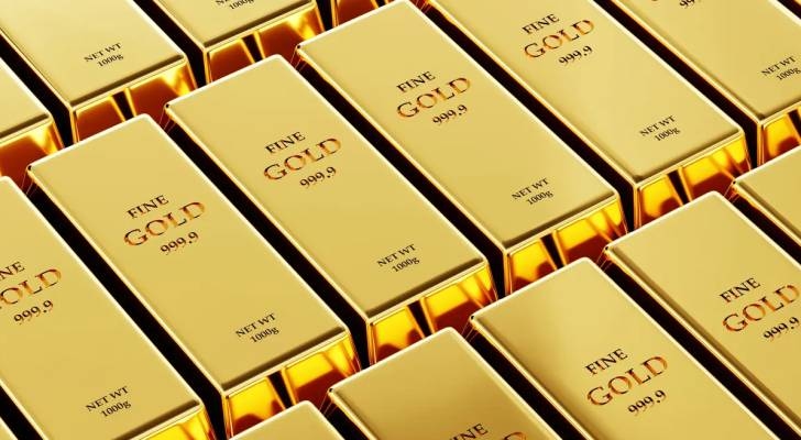 ارتفاع أسعار الذهب عالميا بنسبة 1% مع تراجع الدولار