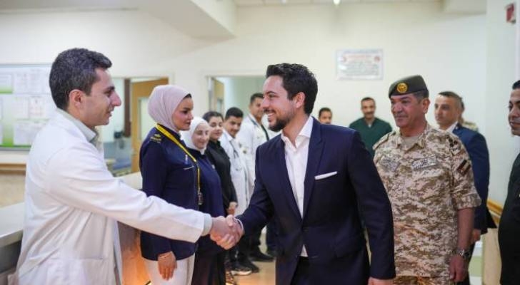 Crown prince visits Prince Hashim Hospital, extends Eid greetings