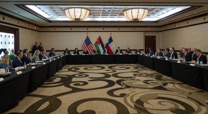 King meets CEOs, representatives of Texas companies