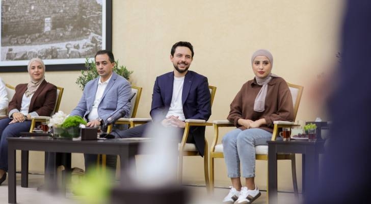 Crown Prince meets with Mafraq youth