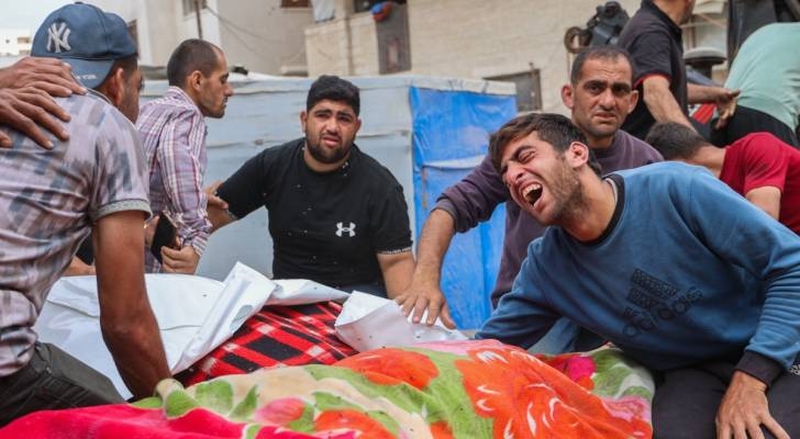 Israeli Occupation Forces shell crowd waiting for aid, killing 21
