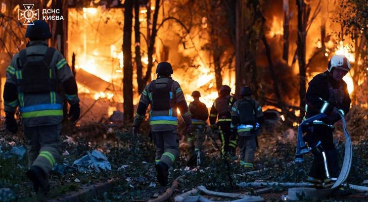 Trump evokes Russia sanctions after largest assault on Ukraine