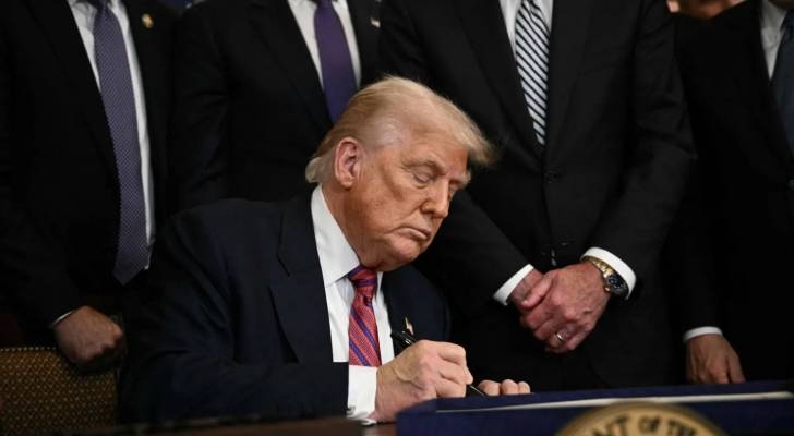 Trump signs ‘Stablecoins Act,' calls it major endorsement of crypto