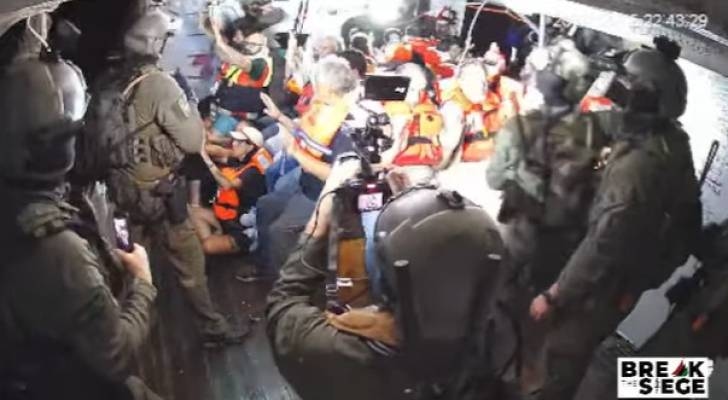‘Israeli' army boards Handala, abducts activists in international waters