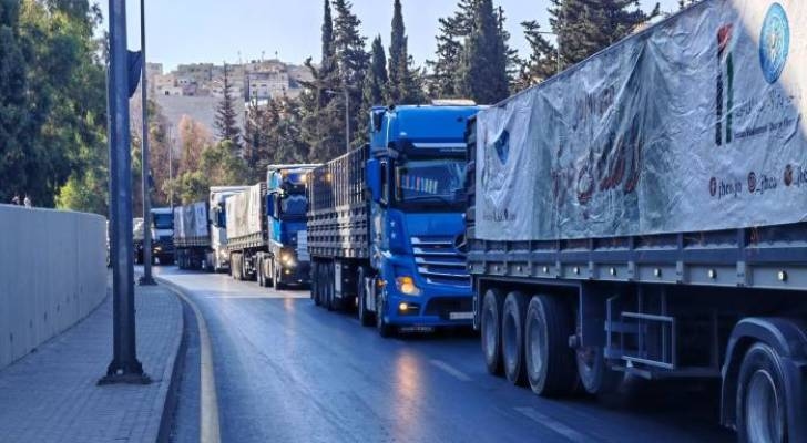 'Israeli' settlers attack Jordanian aid convoy en route to Gaza
