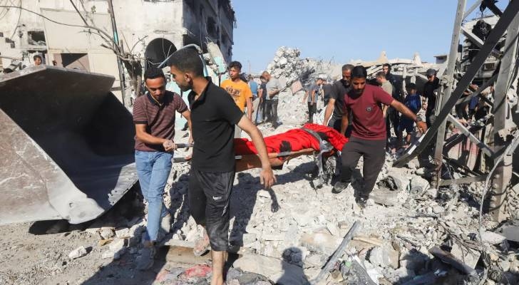 20 Palestinians killed overnight in "Israeli" Gaza strikes, including 5 waiting for aid