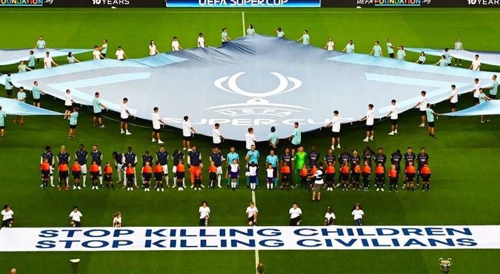 ‘Israelis' outraged over UEFA's 'Stop killing children' banner