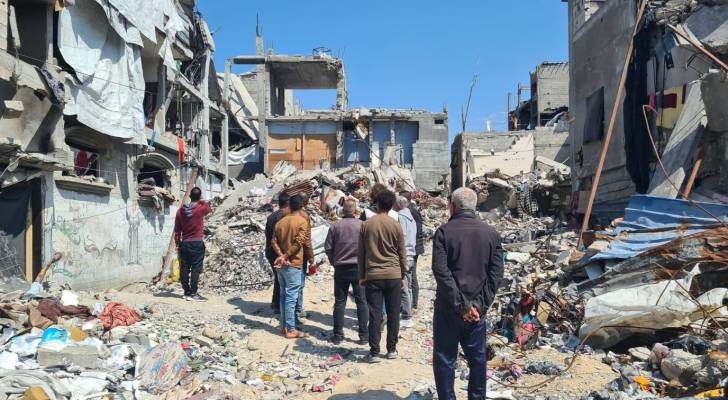 'Israeli' negotiators weigh partial agreement to secure captives
