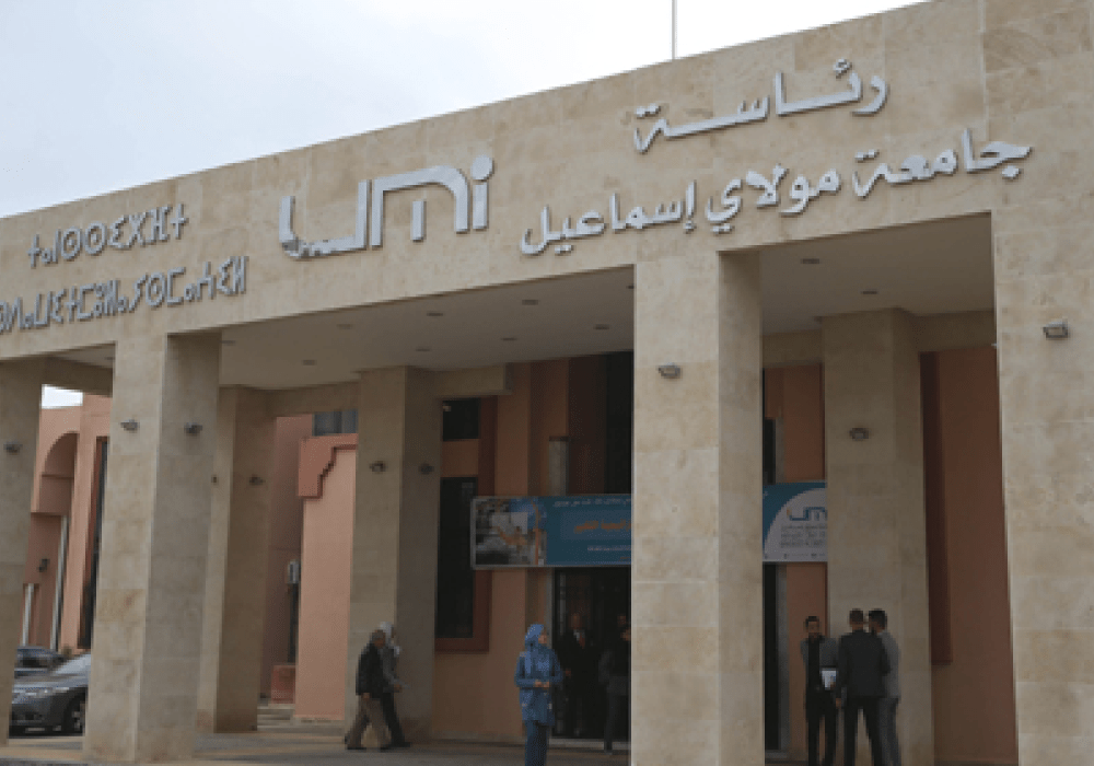 الرئيس متهم بـ'خرق القانون'.. أساتذة مكناس يرفضون إغلاق الجامعة
