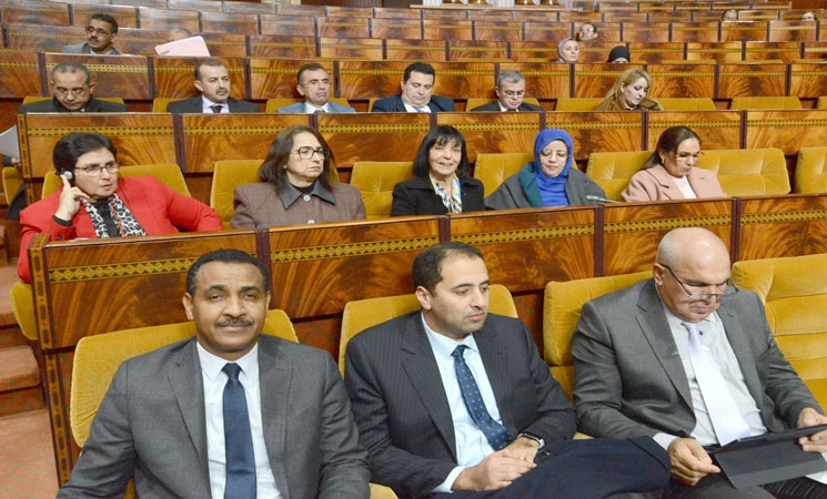 البرلمان يفتح ملفات المؤسسات العمومية.. الفريق الاشتراكي يطالب بمساءلة كبار المسؤولين