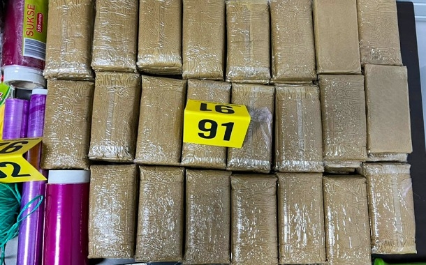 عملية أمنية مشتركة تُسفر عن حجز كميات ضخمة من الشيرا وزورق مطاطي