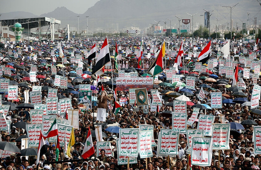 الحوثيون يوجهون تحذيرا للرياض وأبوظبي