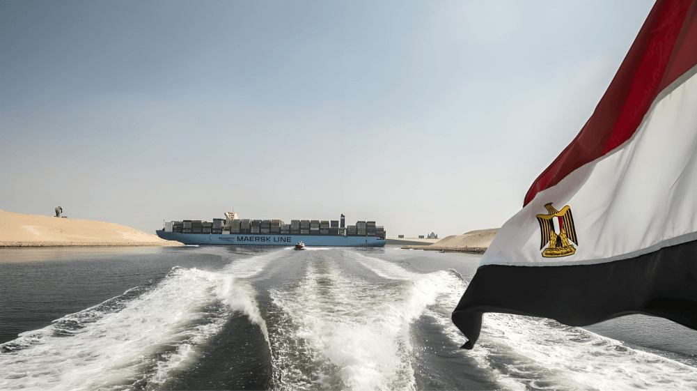 مسؤول مصري يصف دعوات ترامب لعبور السفن الأمريكية مجانًا من قناة السويس بـ"العبث"