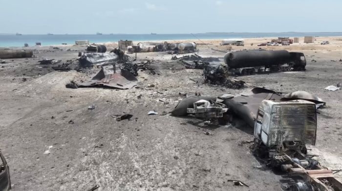 وكالة: نحو 200 بحار عالقون في &quot;رأس عيسى&quot; يتطلعون للمغادرة عقب اتفاق الحوثي مع الولايات المتحدة