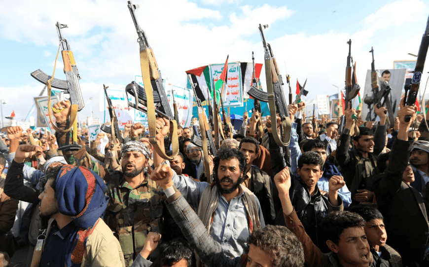 الحوثيون.. تخمة وثراء فاحش على حساب اليمنيين ومهتمون يتحدثون لـ&quot;برّان برس&quot; عن فساد 'عابر للحدود'