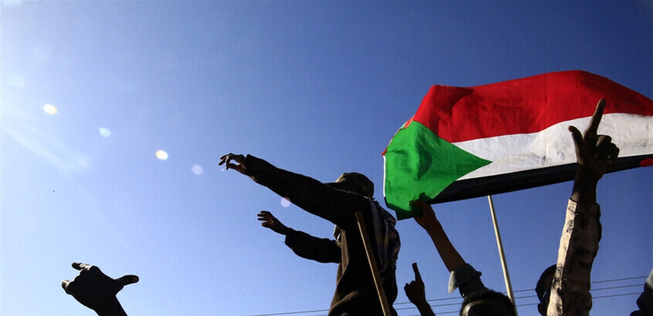 الحكومة السودانية الجديدة تعقد اجتماعها الأول.. ورسالة إثيوبية للبرهان