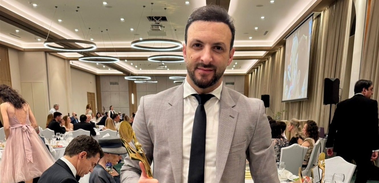 في بلغاريا.. إعلامي لبناني يفوز بجائزة أفضل وثائقي