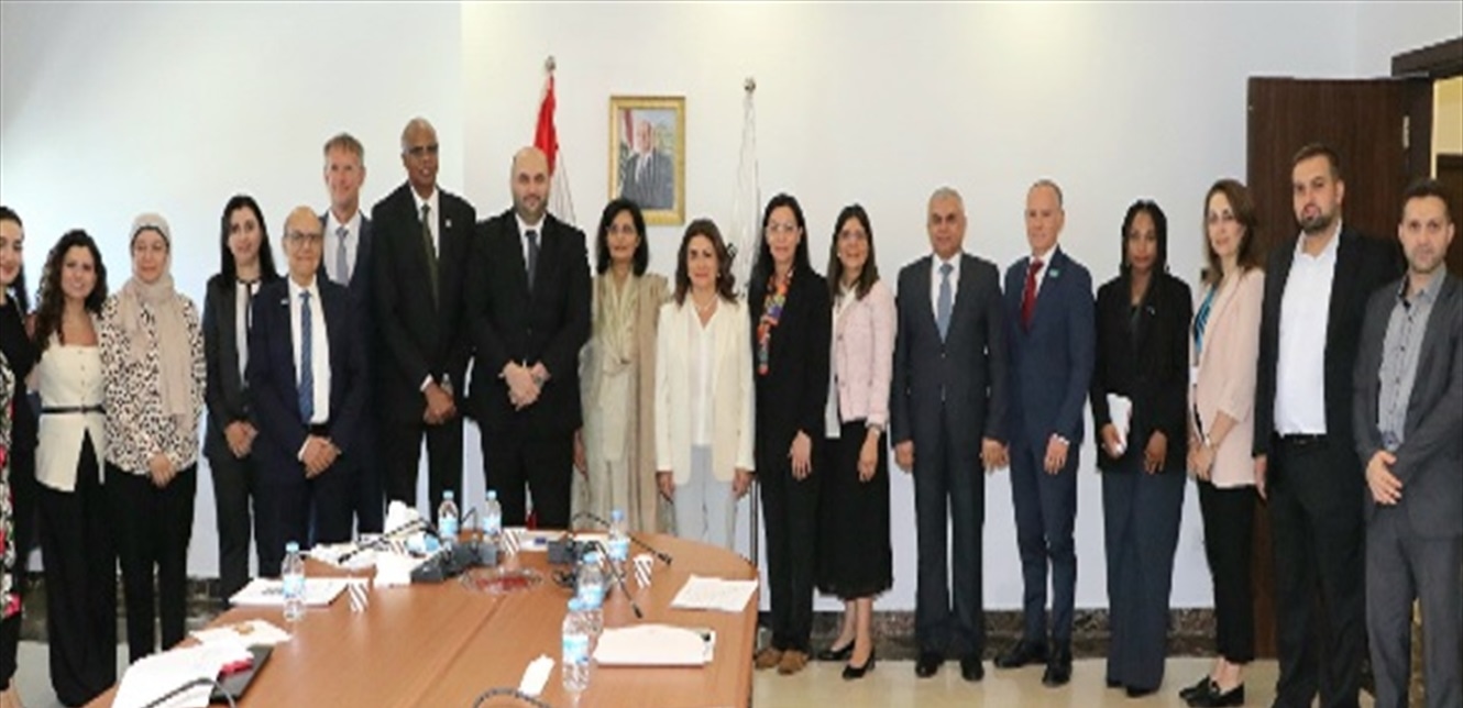 إجتماع موسع في وزارة الصحة لوفد تحالف غافي العالمي للقاحات