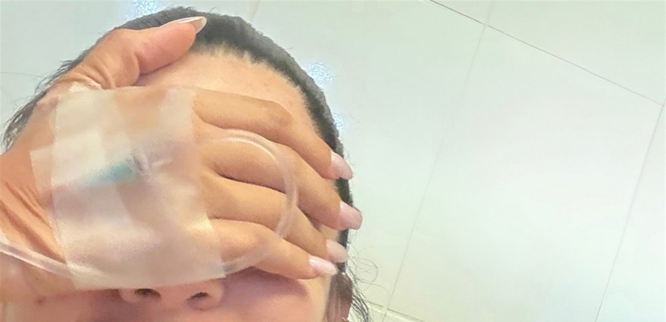 ممثلة لبنانية شهيرة تعرّضت لوعكة صحية مُفاجئة.. أصيبت بتسمم غذائي! (صور)