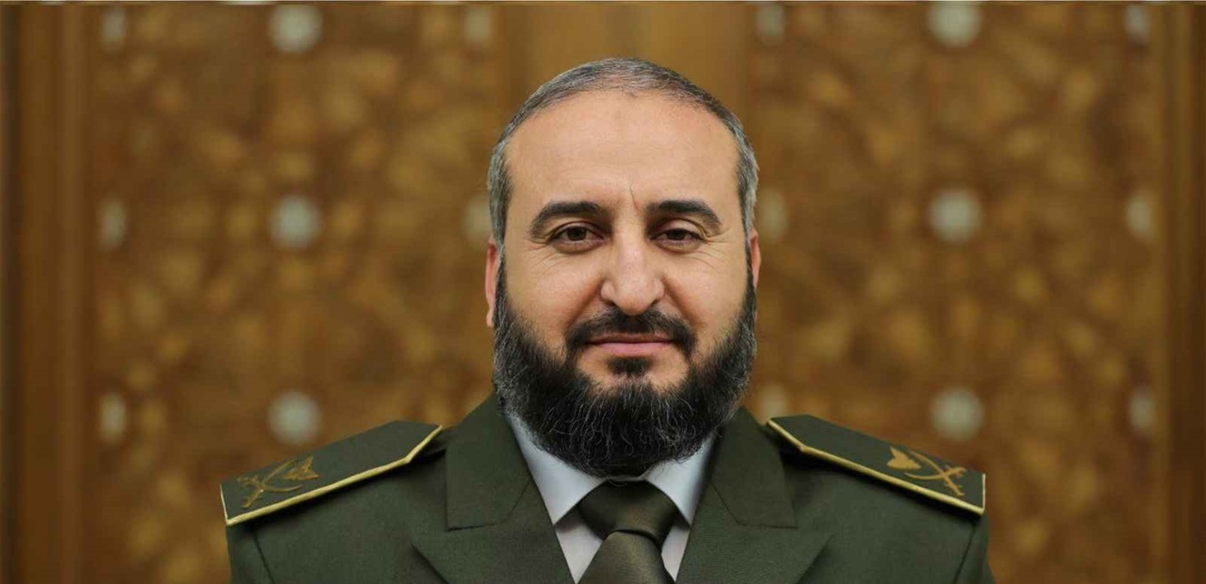 السيادة لا تُمس.. أول تعليق من وزير الدفاع السوري بعد قصف هيئة الأركان