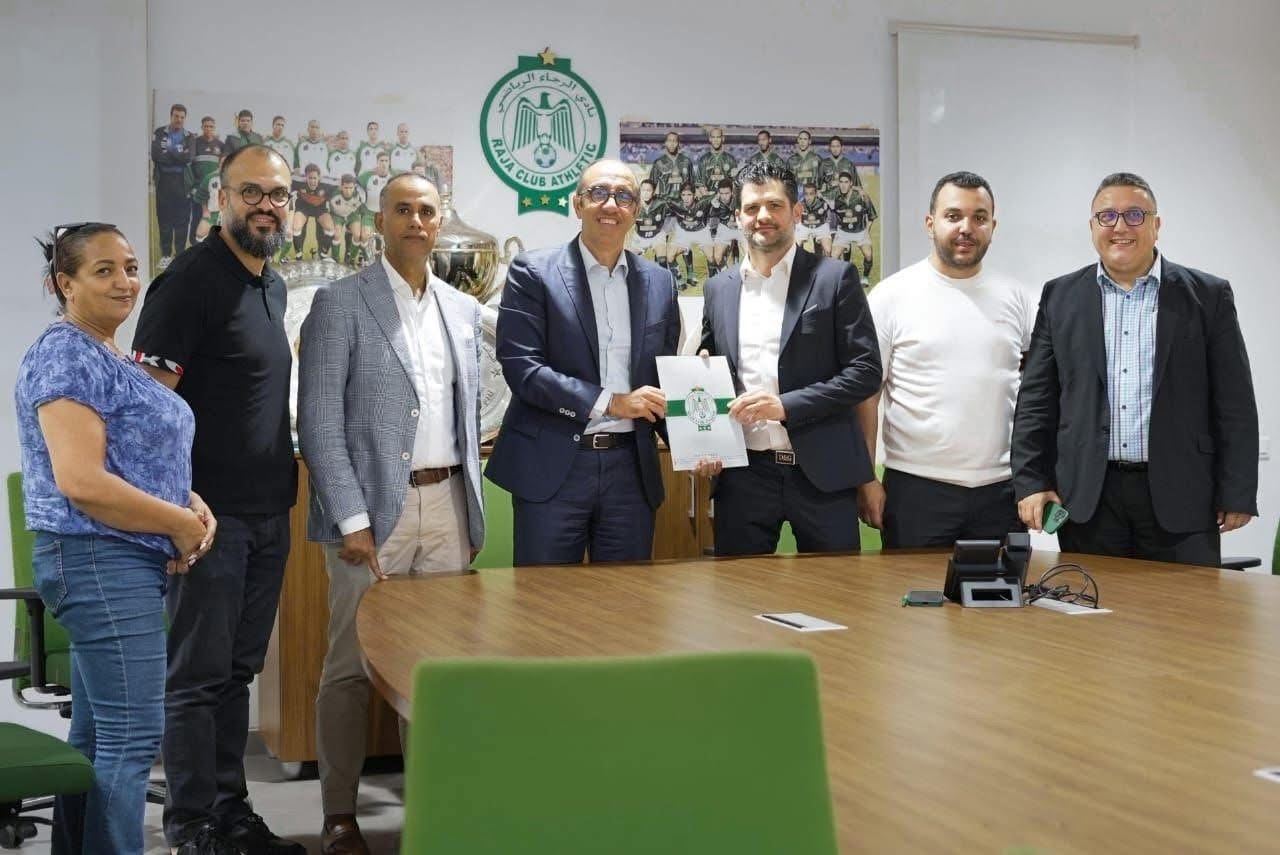 من يكون سوماكال المدير الرياضي الجديد للرجاء؟