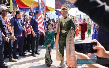 National Month Celebration: Nur Arsyila Thrilled, Proud To Hand Over Jalur Gemilang To PM