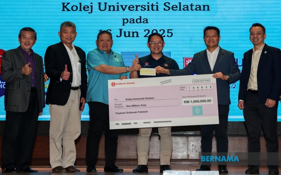 YSF Distributes RM1 Mln Aid To 500 Southern UC Students