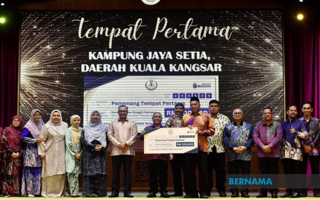 Small Snack Business Wins Big With SejaTi MADANI Award In Perak