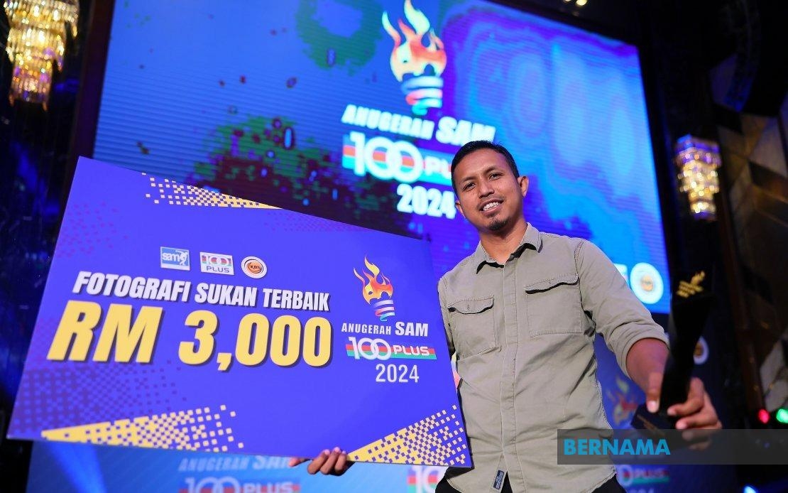 SAM-100PLUS Awards: Bernama Lensman Dedicates First Win To Late Father