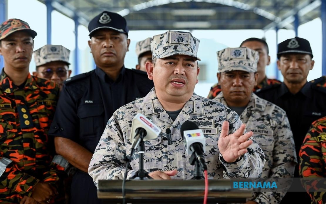 Ghost Ship Drifting Near Semangkok A Oil Platform To Undergo Safety Inspection