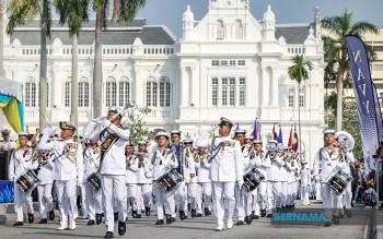 ASEAN Navies' City Parade Draws Over 40,000 Visitors In Penang