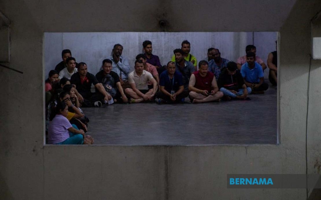 KL Immigration Raids Three Factories Employing Illegal Foreign Workers