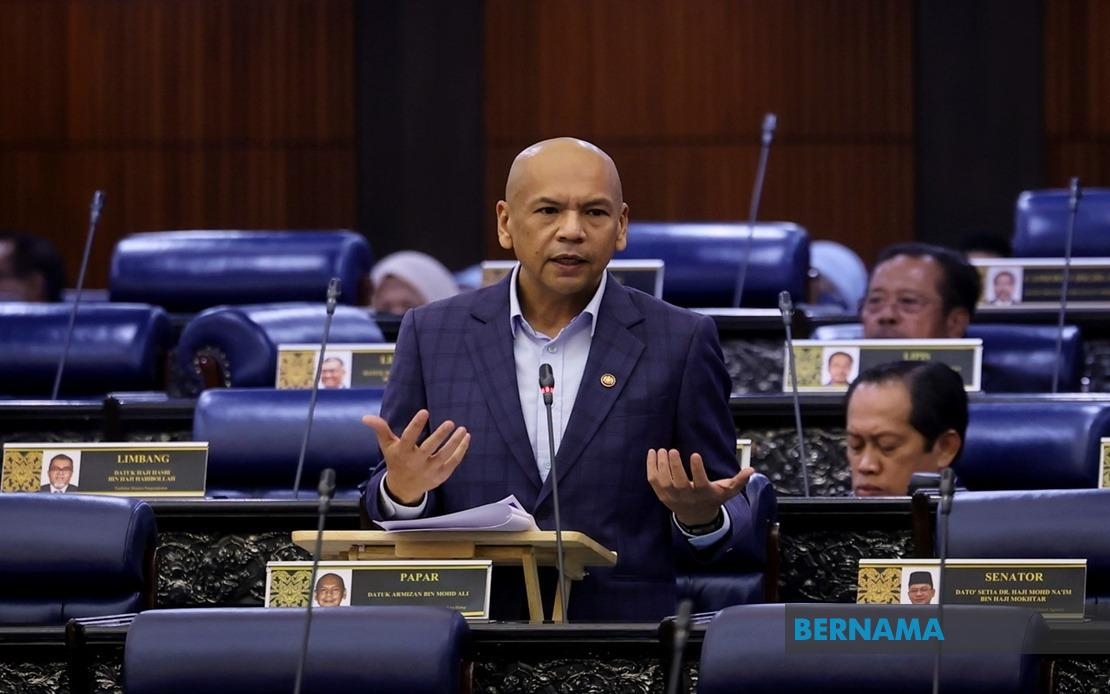 Govt To Continue LPG Subsidy, Says Armizan