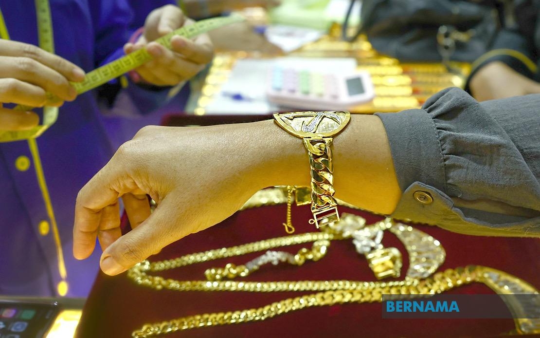 Gold Futures End Lower Amid Positive US-China Developments