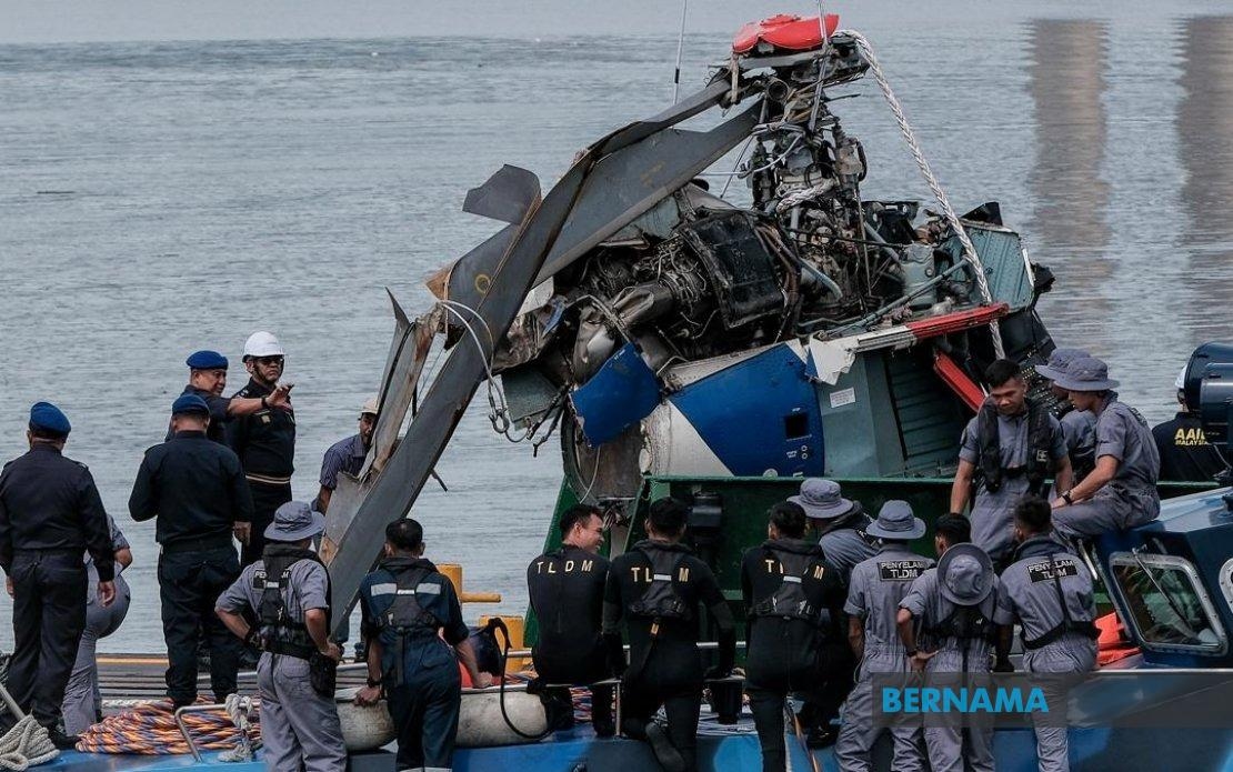 Police Helicopter Wreckage Retrieved From Sungai Pulai, Gelang Patah