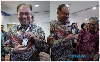 PM Anwar Renews Media Card At HAWANA 2025